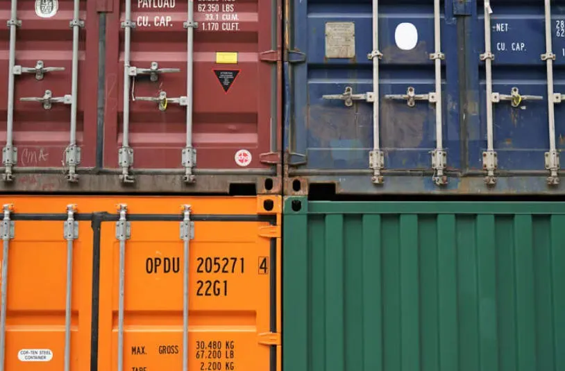 China to UK Container Price Graph: How to Read Rate Changes and Plan Bookings